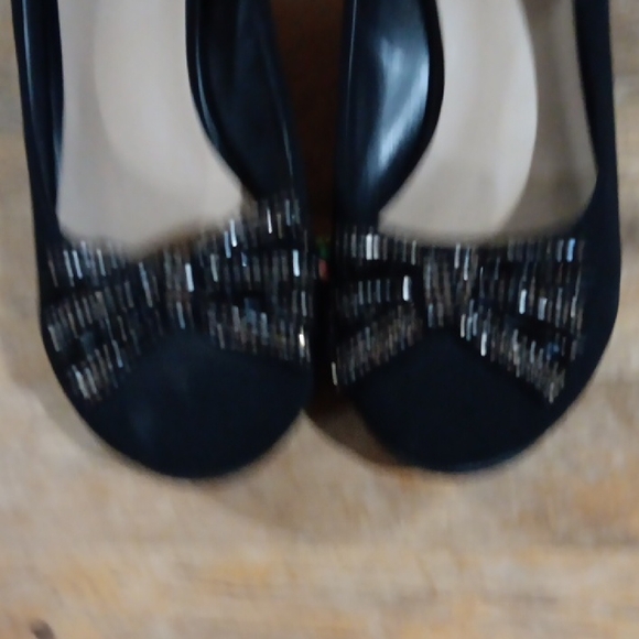 Madeline Stuart Black Wedges with Beaded Bow - Picture 9 of 12